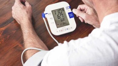 Does hydroxyzine lower blood pressure