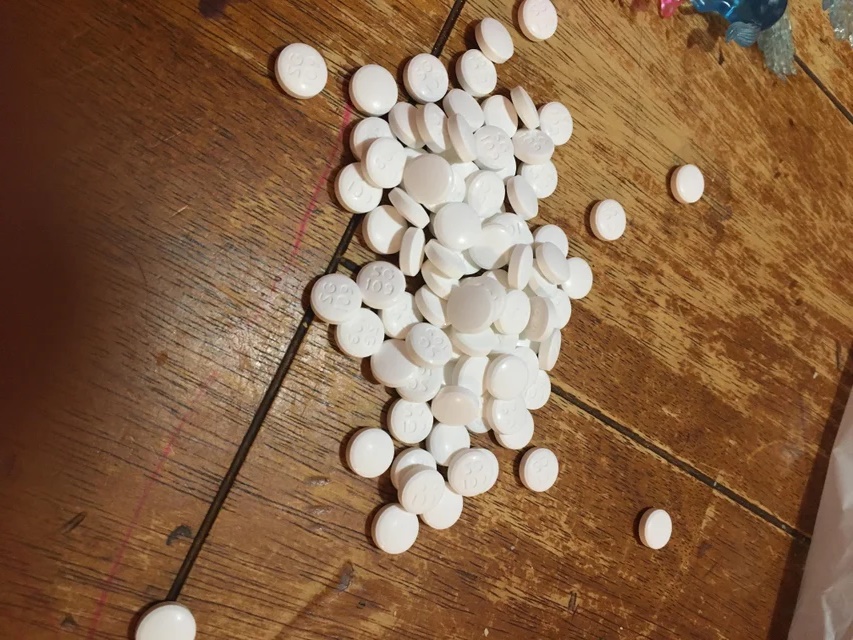 Pill identifiers and fake drugs