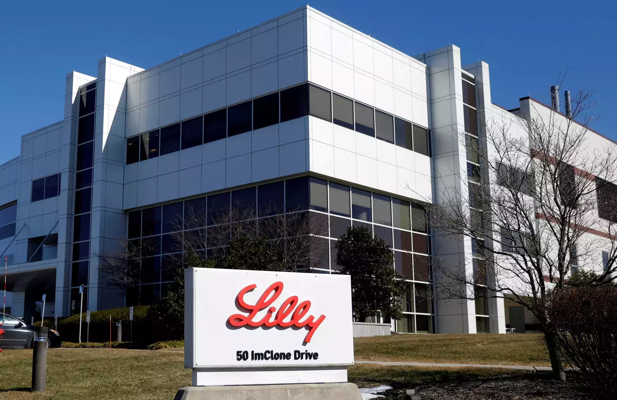 Eli Lilly Takes Legal Action Against Several Companies Over Compounded Mounjaro