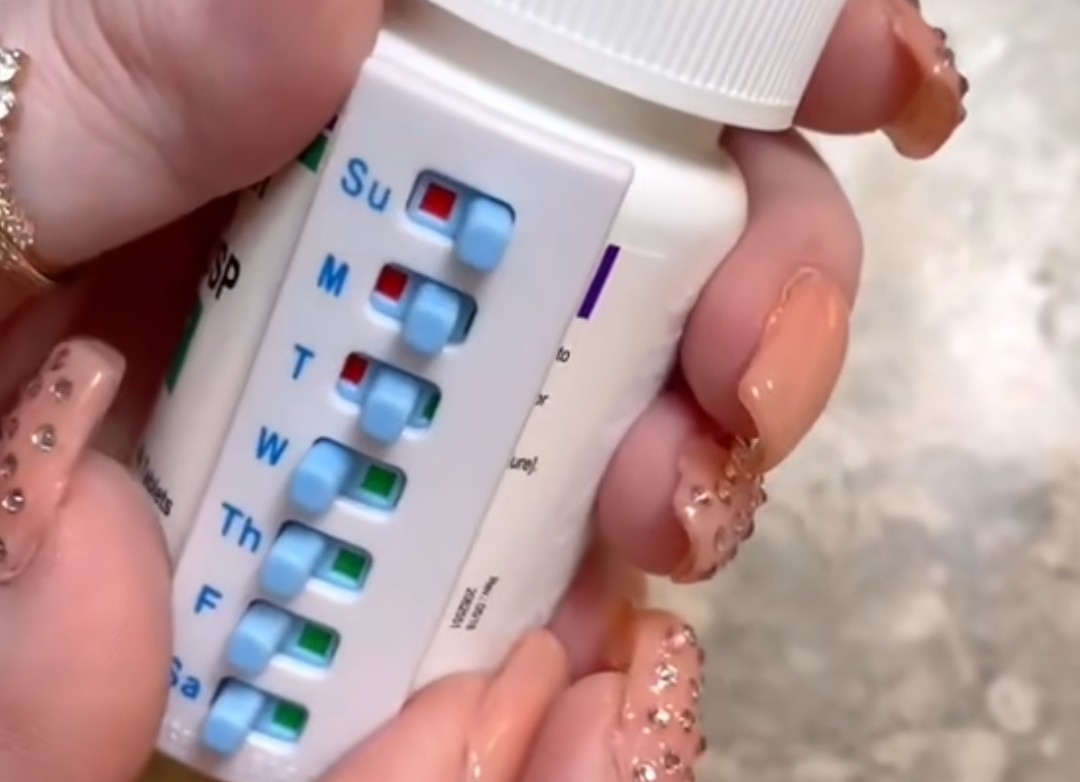 How to use Take N Slide Medication Tracker