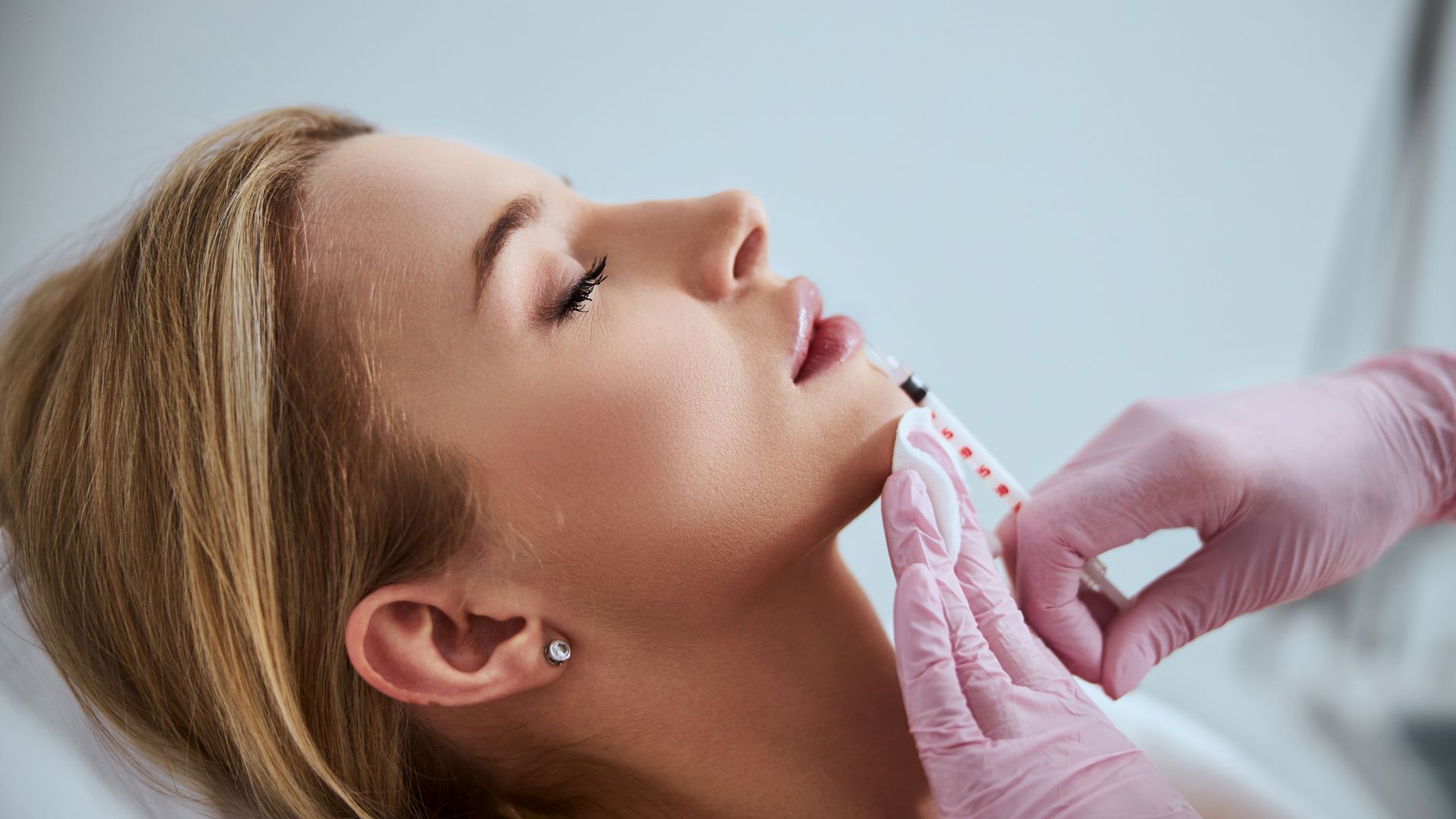 Debunking the Truth: Top Dermal Fillers Myths vs Facts